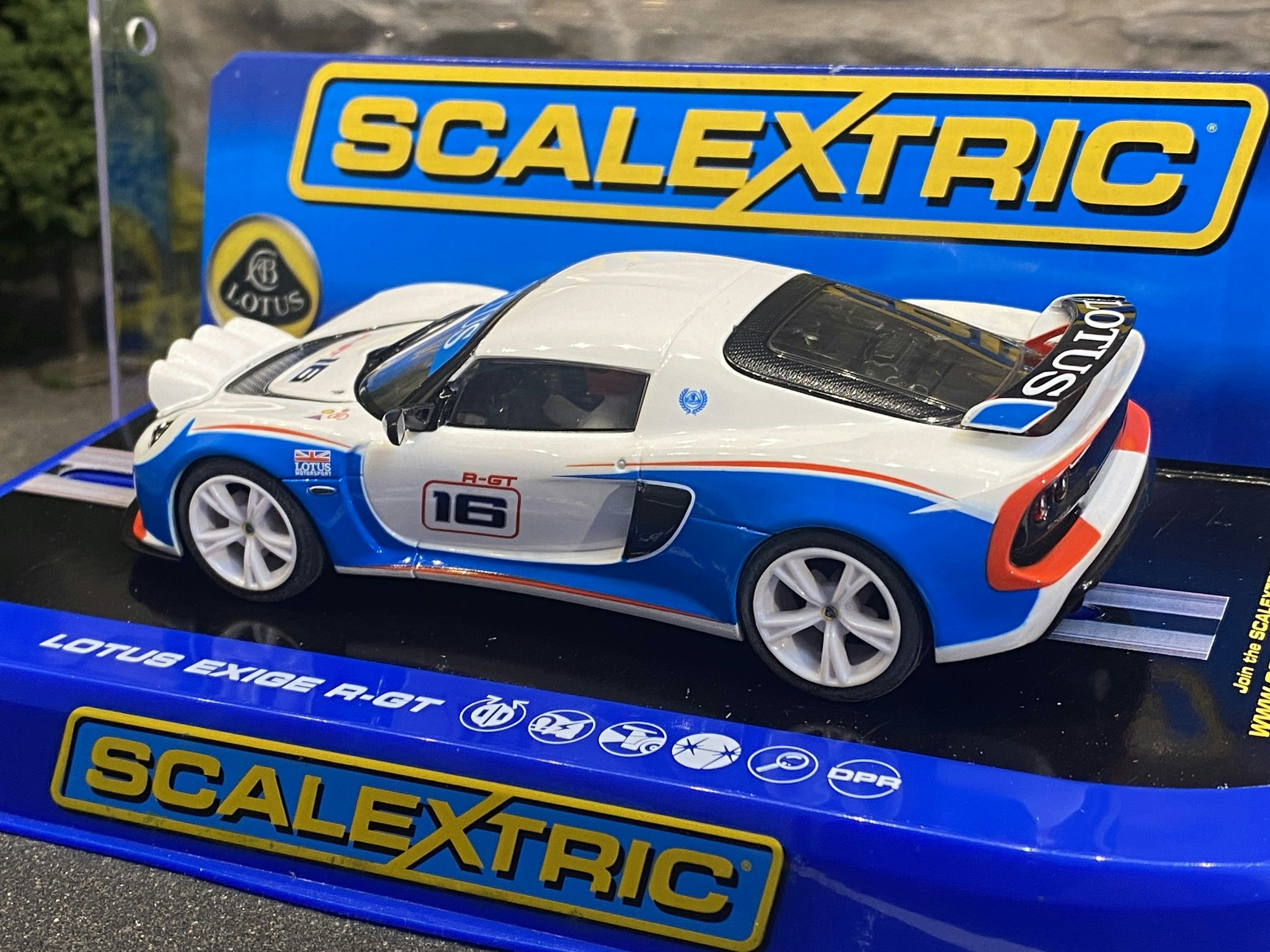 Skala 1/32 Analogue Slotcar: Lotus Exige R-GT #16 fr Scalextric