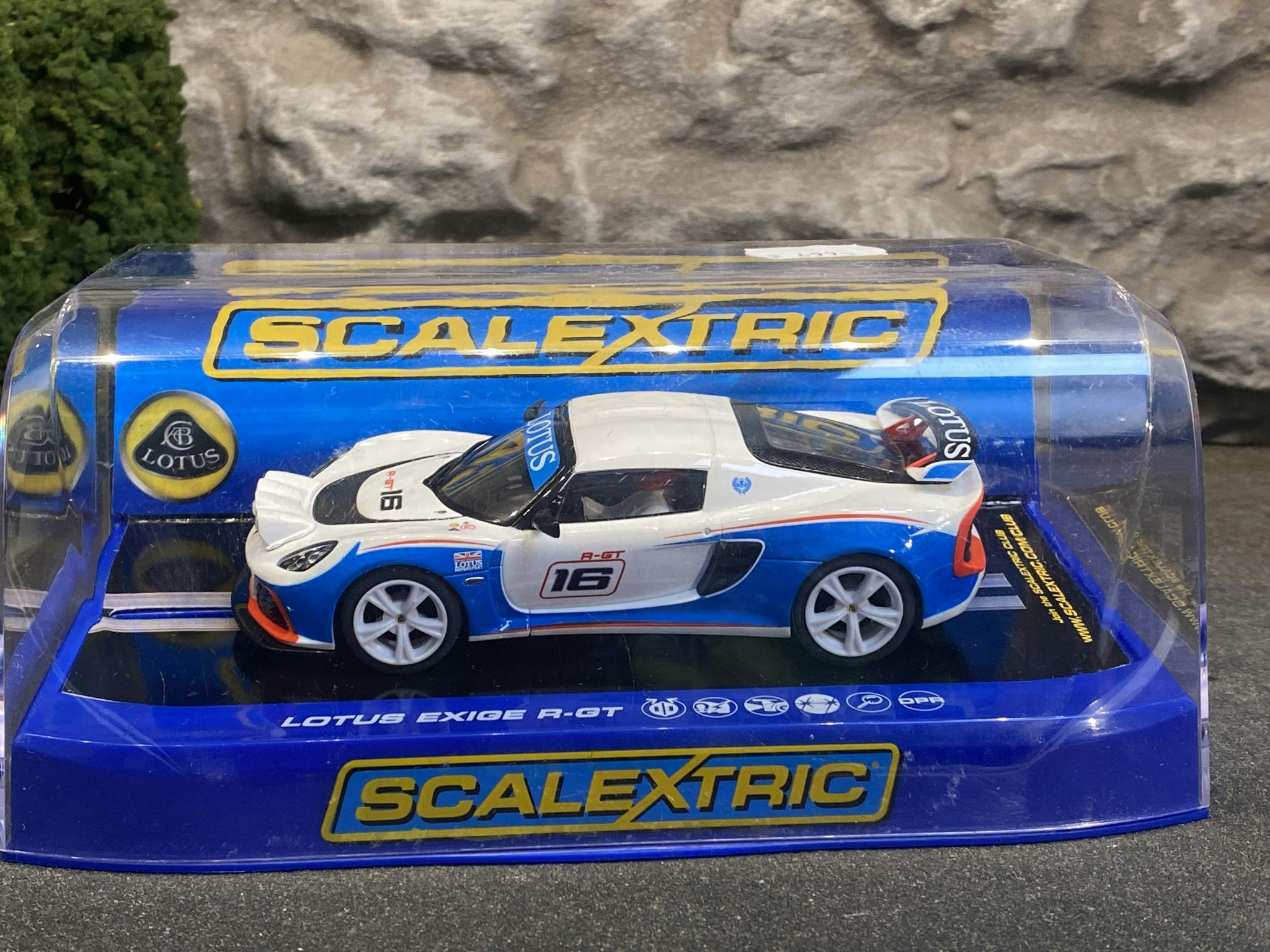 Skala 1/32 Analogue Slotcar: Lotus Exige R-GT #16 fr Scalextric