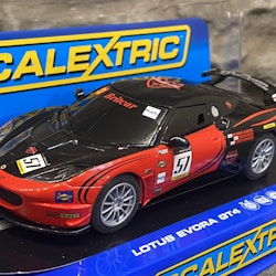 Skala 1/32 Analogue Slotcar: Lotus Evora GT4 #51 fr Scalextric