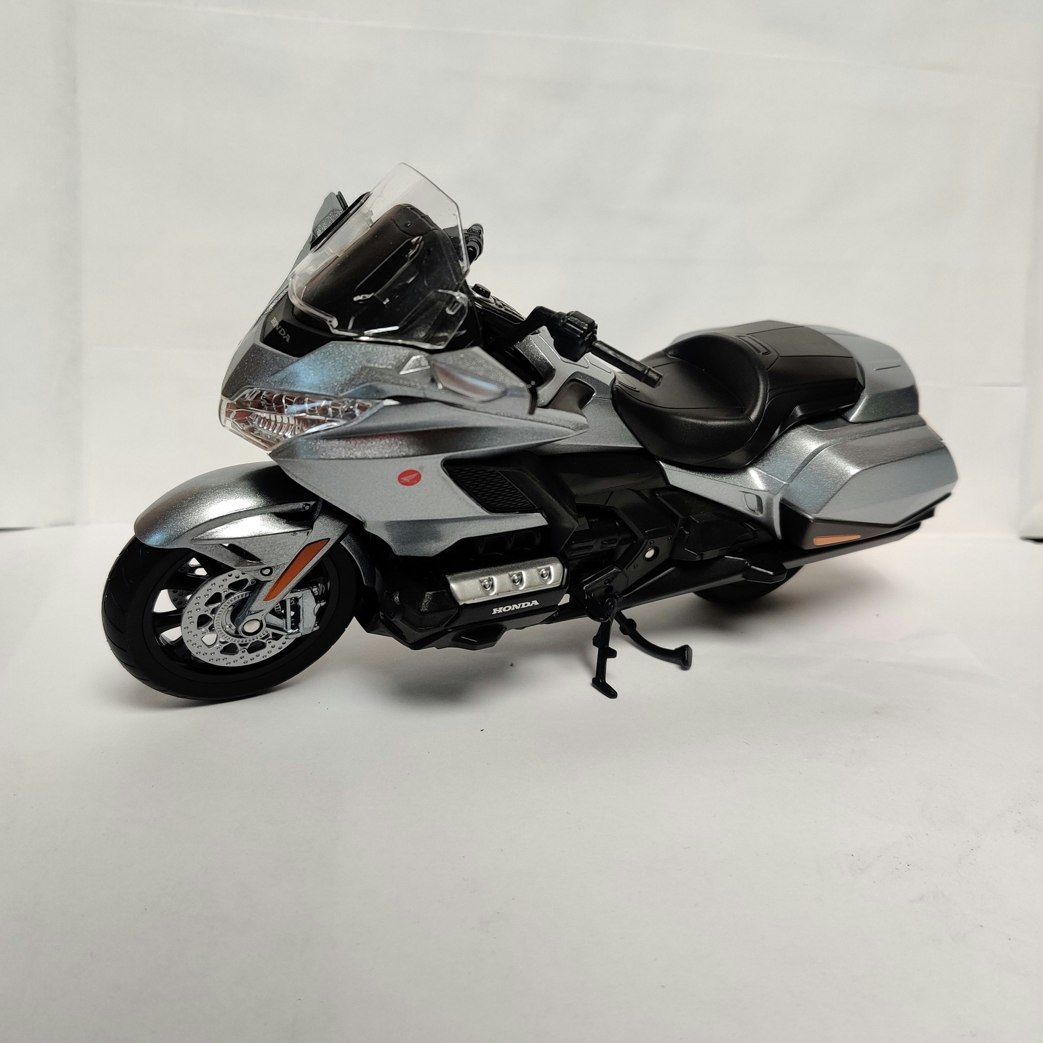 Skala 1/12 Motorcykel Honda Gold Wing fr Welly