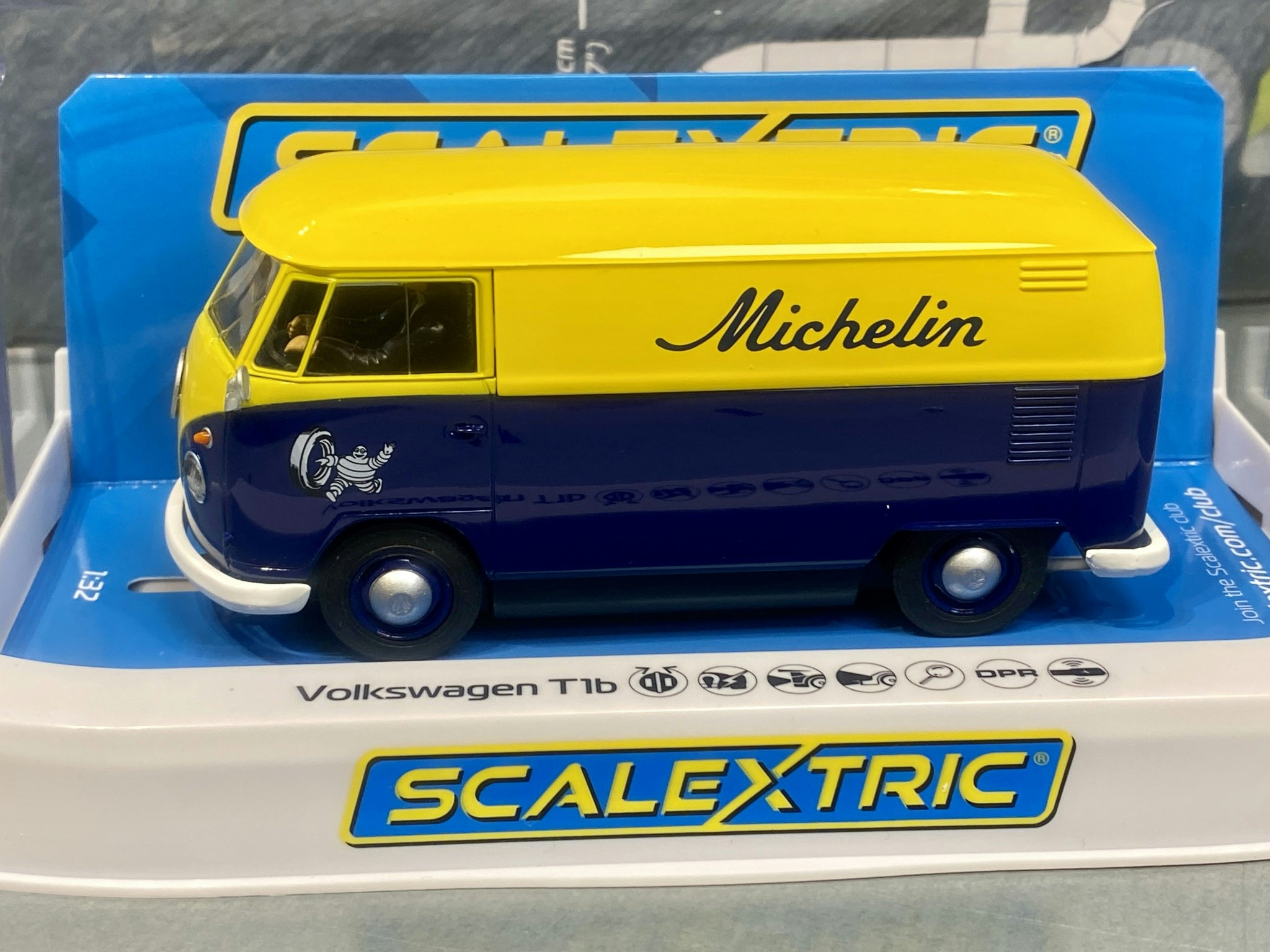 Skala 1/32 Analog Scalextric Slot car: Volkswagen Panel Van T1 b Michelin