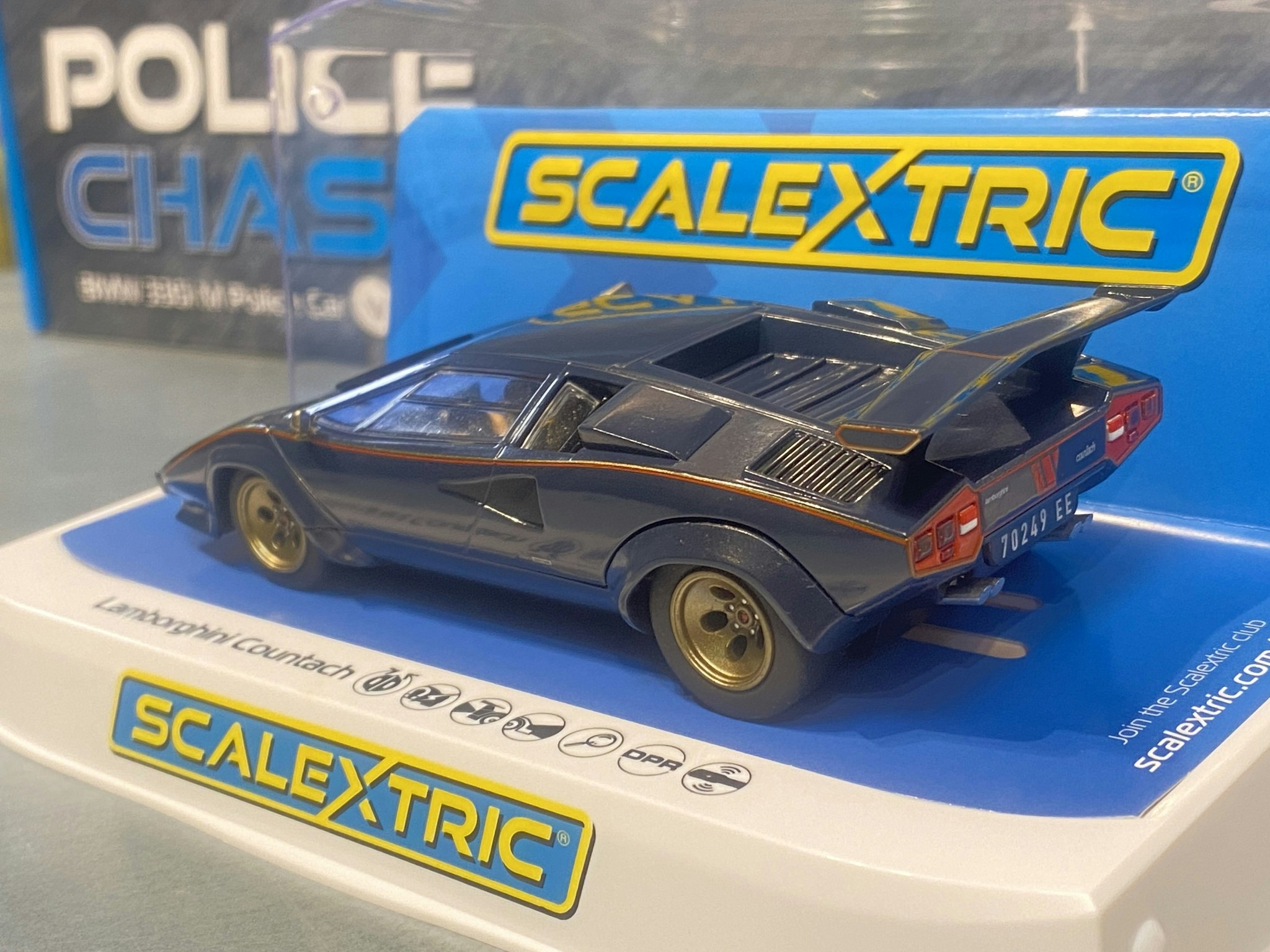 Skala 1/32 An. Scalextric Slot car: Lamborghini Countach, Blue & Gold