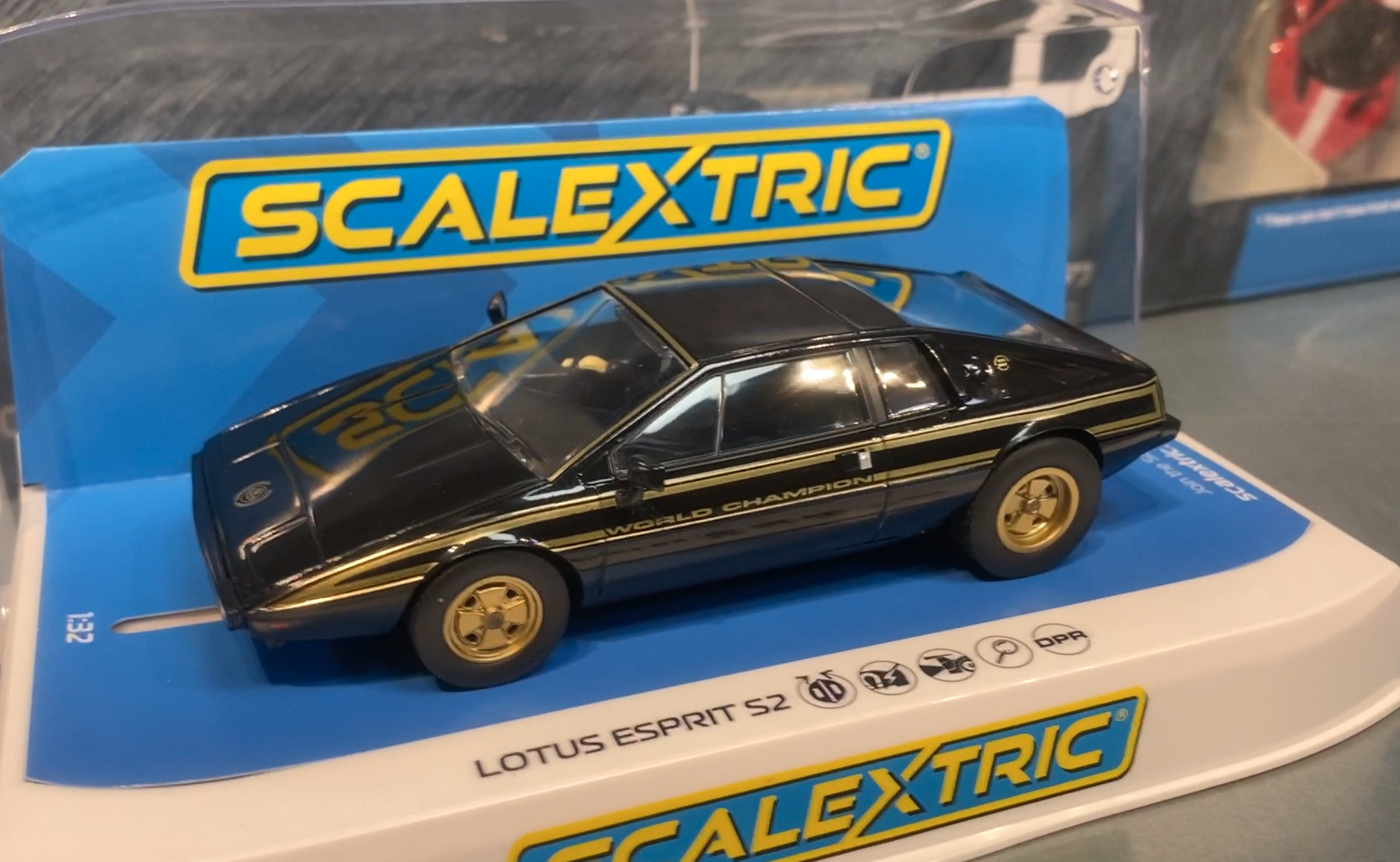 Skala 1/32 An. Scalextric Slot car: Lotus Esprit S2, Black/gold