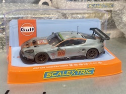 Skala 1/32 Scalextric Slotcar: Aston Martin DBR9, Gulf, Weathered