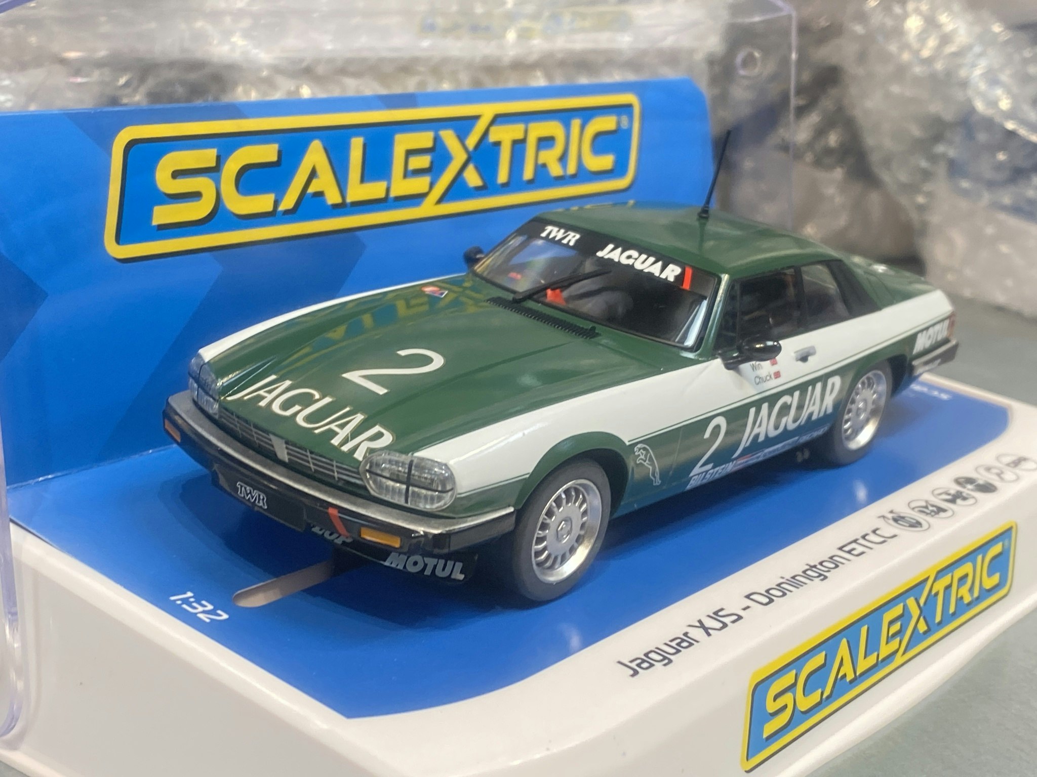 Skala 1/32 Scalextric Slotcar: Jaguar XJS - Donington ETCC