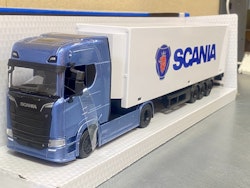 Skala 1/43 Scania S730 Highline, Scania trailer fr Bburago