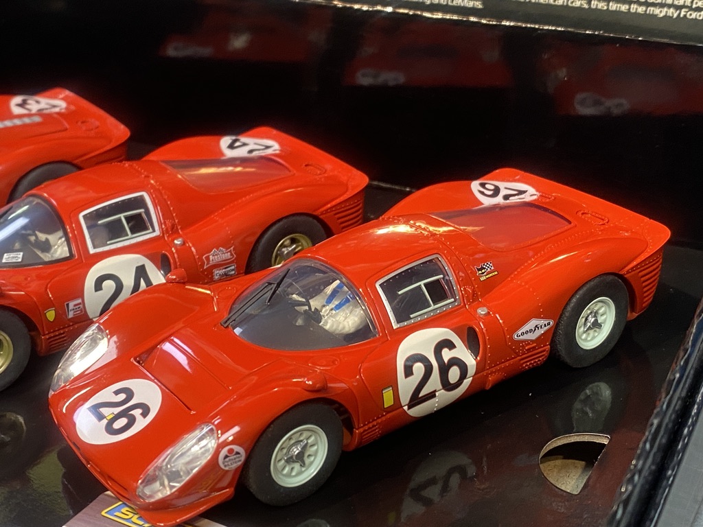 Skala 1/32 Scalextric Slot Cars - Legends - 1967 Daytona 24 Triple Pack