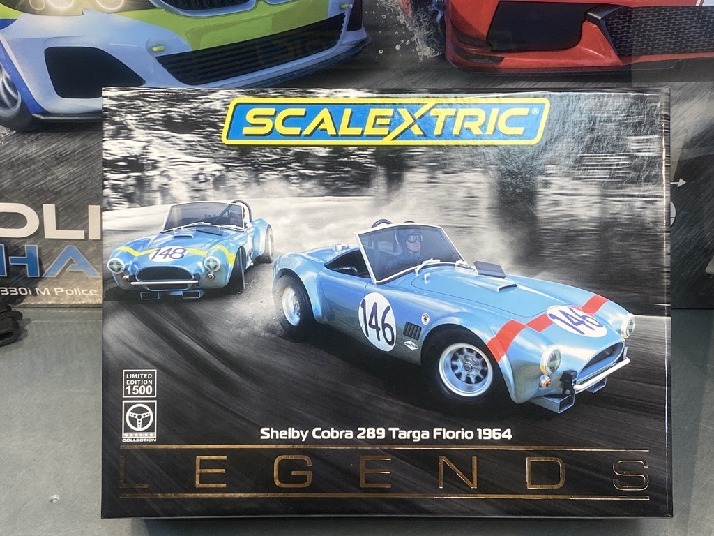 Skala 1/32 Scalextric Slot Cars - Legends - Shelby Cobra 289 Targa Florio 64'