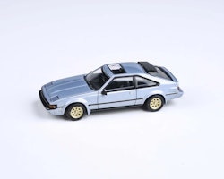 Skala 1/64 1984 Toyota Celica Supra XX L Blue met, Lights down fr Para64