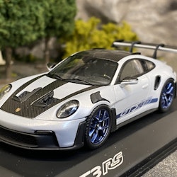 Skala 1/43 PORSCHE 911(992) GT3 RS, Ice grey fr SPARK