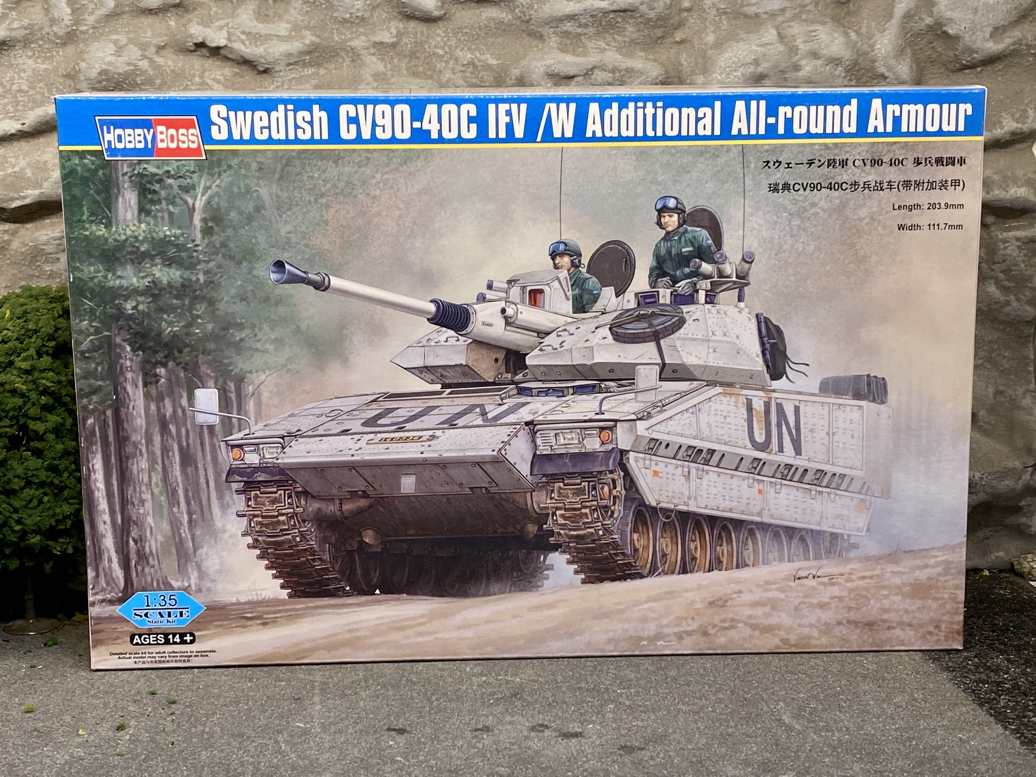 Skala 1/35 Model kit Stridsfordon 90, Swedish CV 90-40C IFV fr Hobby Boss