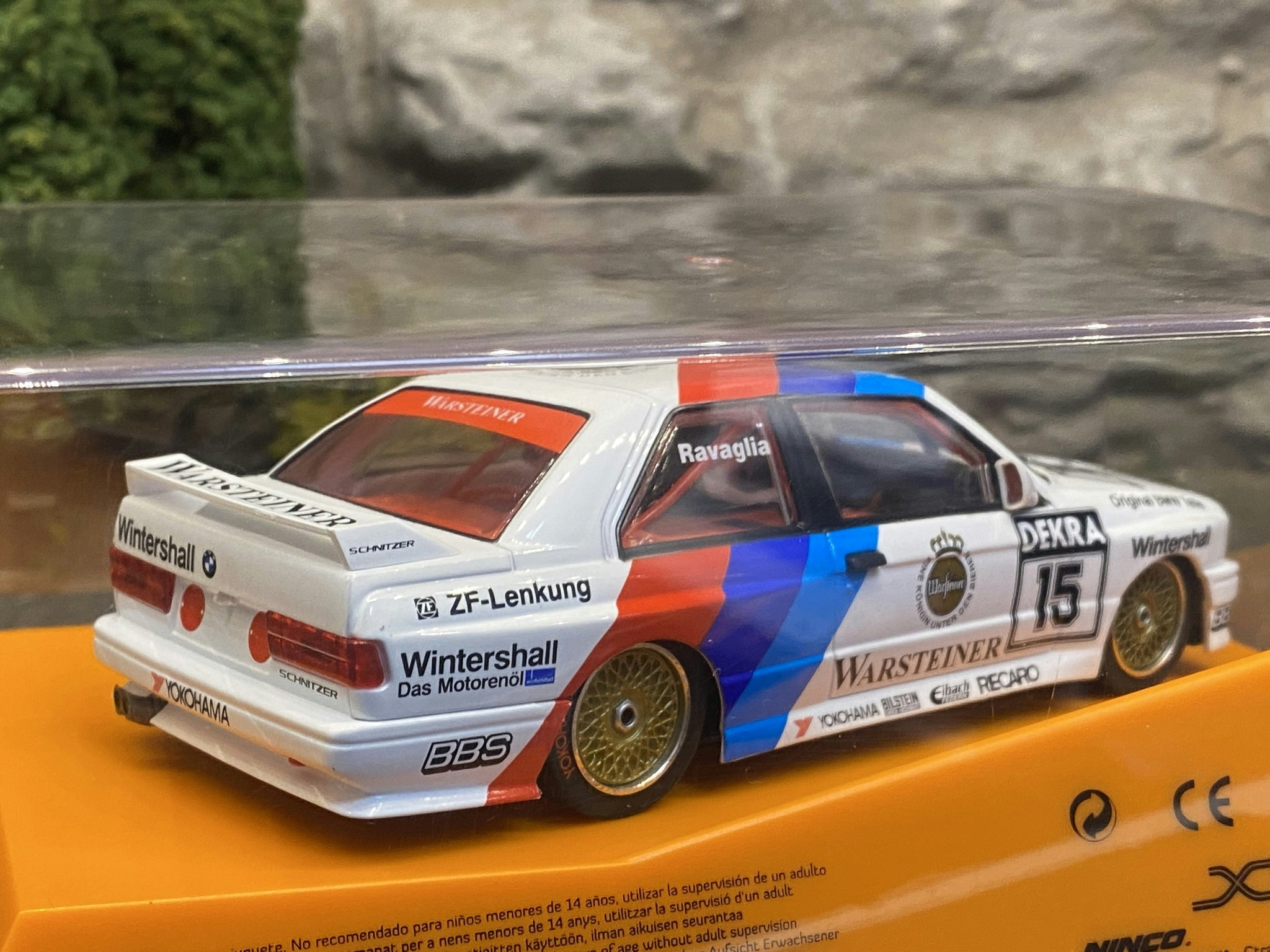 Skala 1/28 Analog Slot car: BMW M3 E30 - Flex Chassis fr XLOT by NINCO