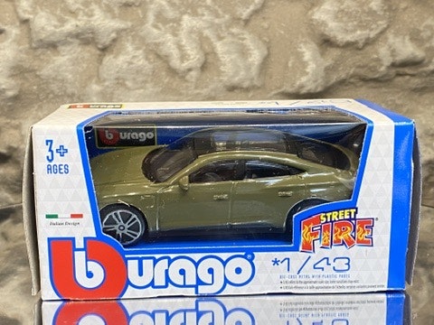 Skala 1/43 Audi RS e-tron GT, Dark Olive Green, 2022 fr Bburago