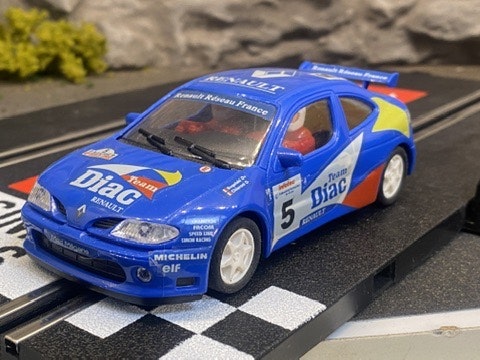 Skala 1/32 Used Analoge slotcar: Renault Megane "Diac" fr Ninco