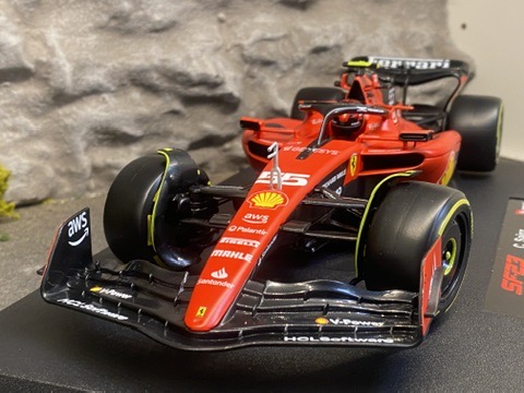 Skala 1/18 Formula 1, Ferrari SF-23, C.Sainz #55 fr Bburago