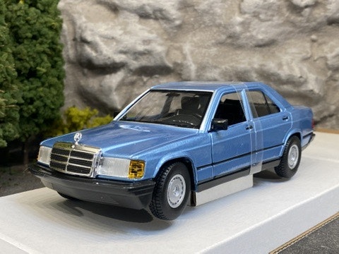 Skala 1/24 Mercedes-Benz 190 E 2.6 (W201) L. blue met 1987 fr Bburago