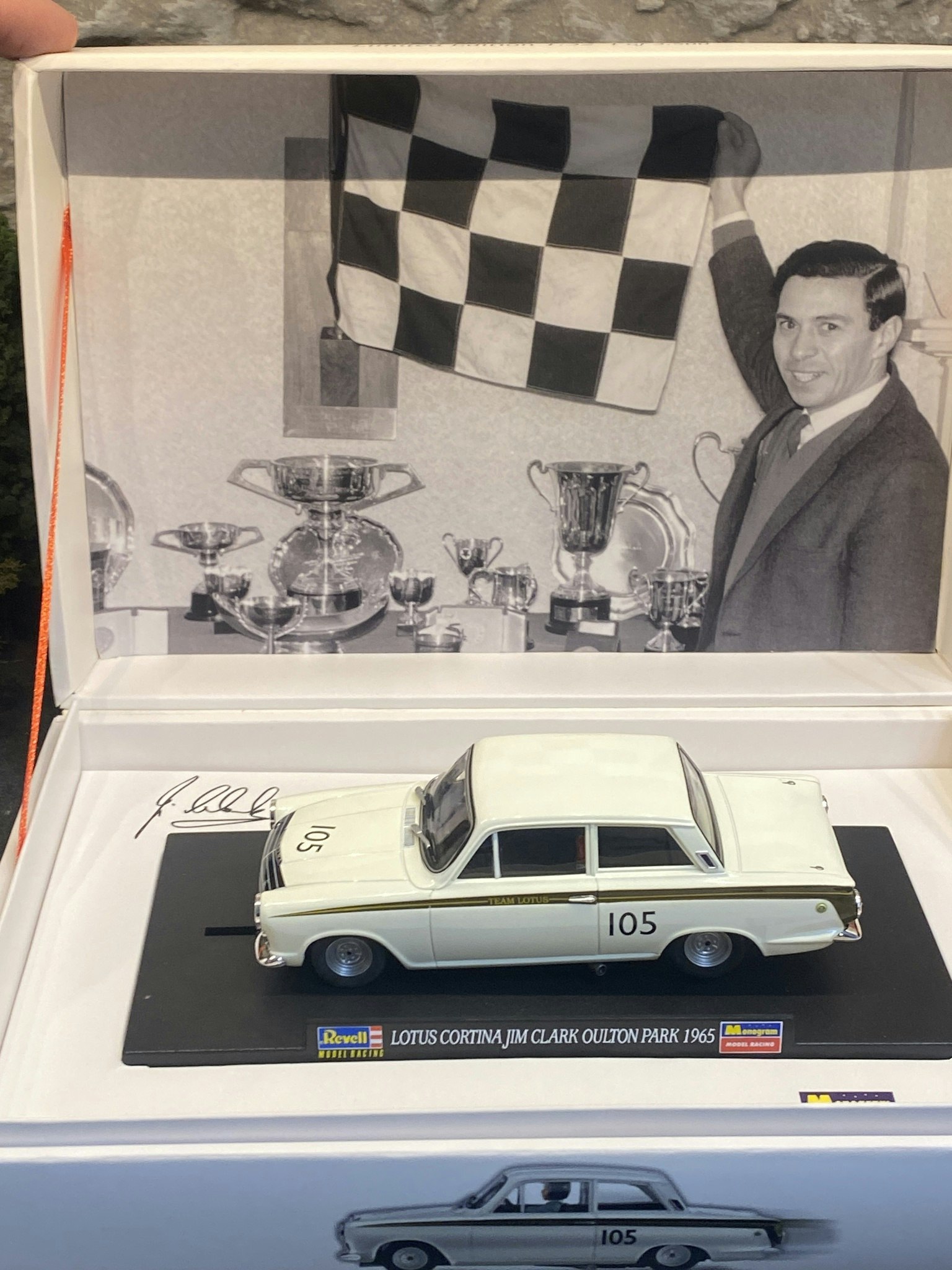 Skala 1/32 An. Slotcar fr Revell: Lotus Cortina, Jim Clark Oulton Park 65'