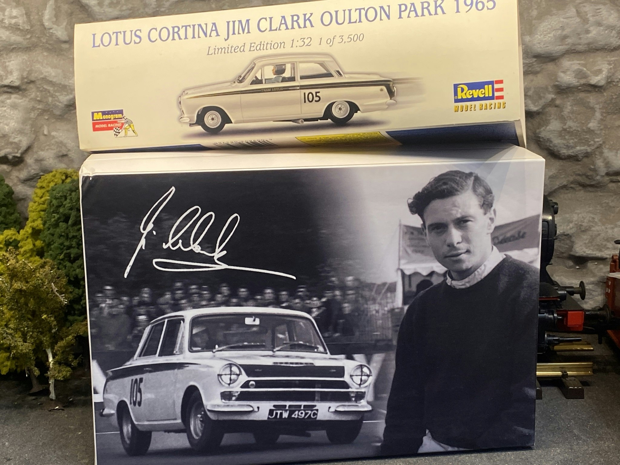 Skala 1/32 An. Slotcar fr Revell: Lotus Cortina, Jim Clark Oulton Park 65'