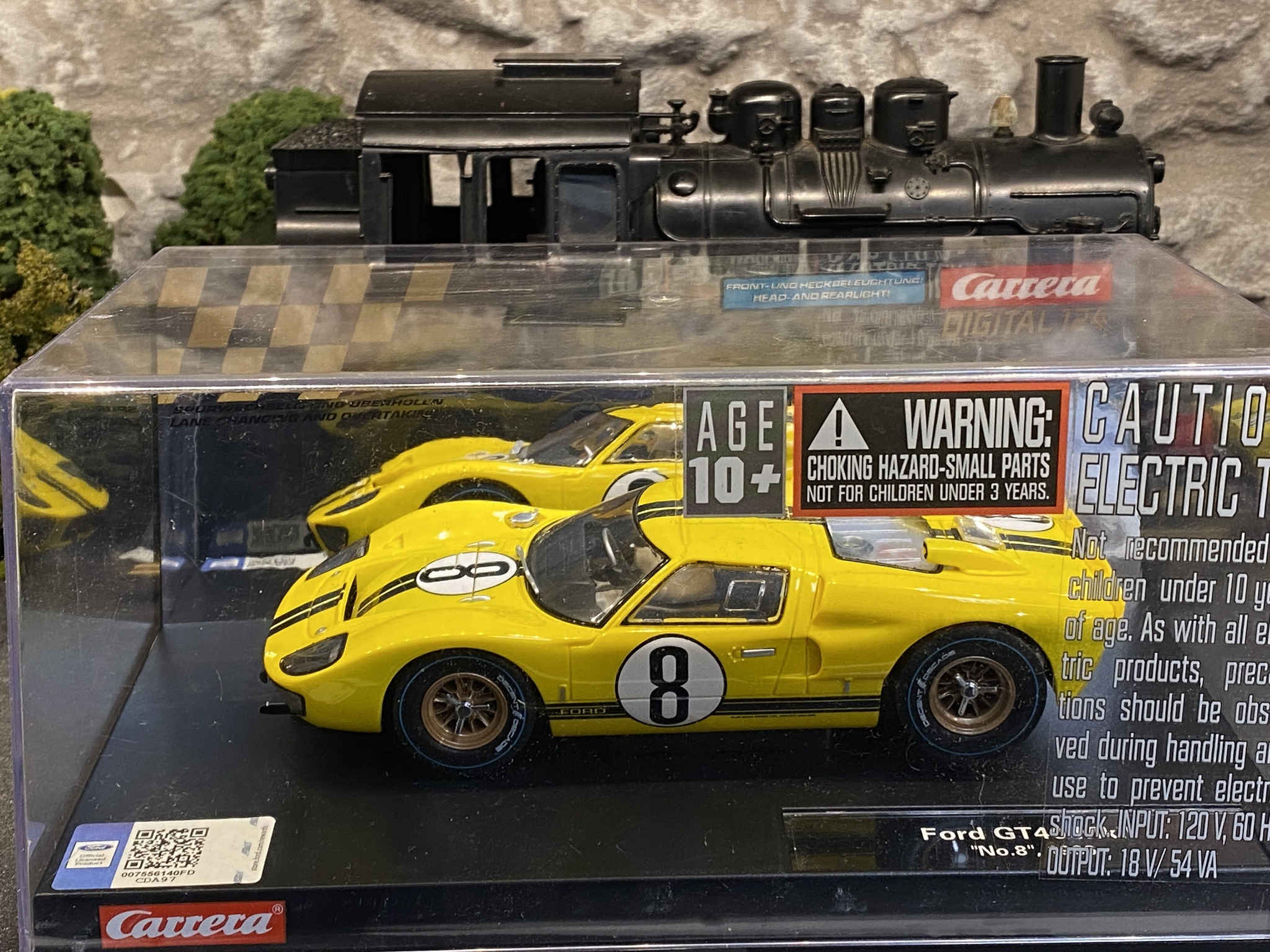Skala 1/24 Digital/An. Slot car fr Carrera: Ford GT40 MkII #8 1966 Yellow w bl stripes.