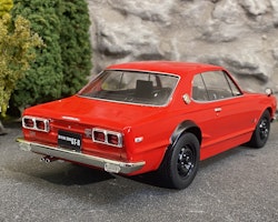Skala 1/18 Nissan Skyline GT-R KGPC10, Red Triple9 Collection