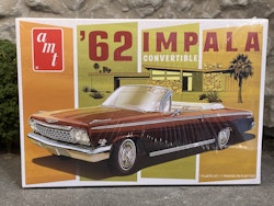 Skala 1/25 - 1962 Impala Covertible plastic model kit fr AMT