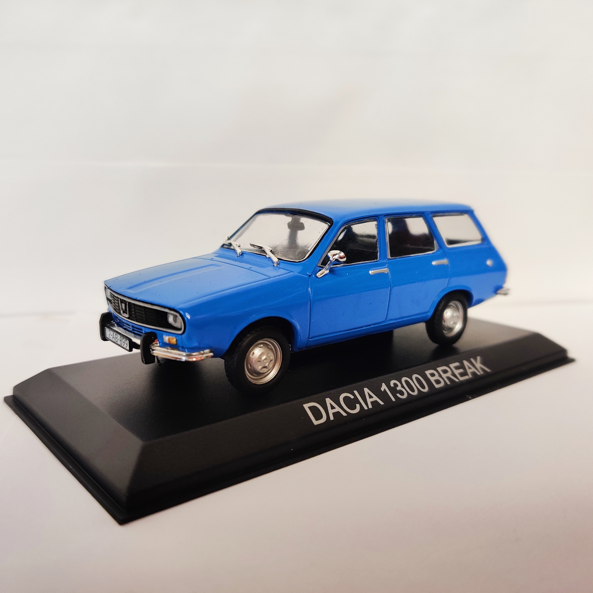 Skala 1/43 Dacia 1300 Break fr Magazine Models