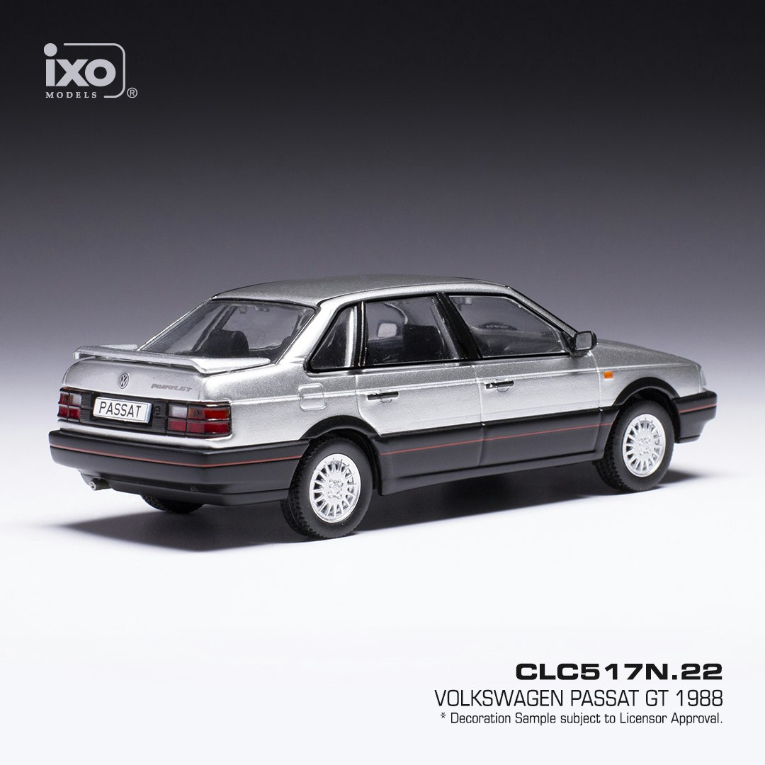 Skala 1/43 Volkswagen Passat GT 1988, Silver fr IXO Models