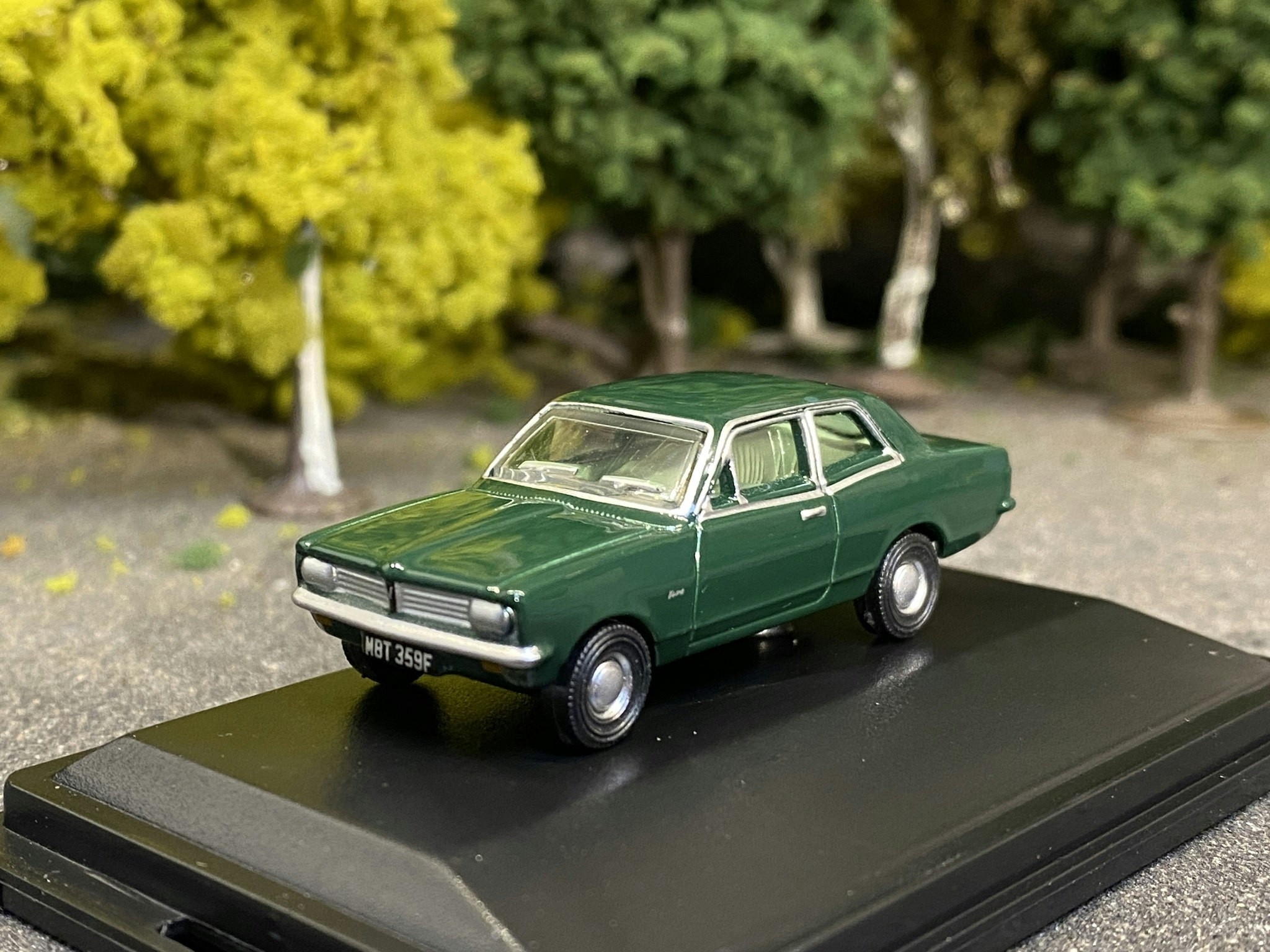 Skala 1/76 Vauxhall Viva HB, Pinewood Green fr Oxford