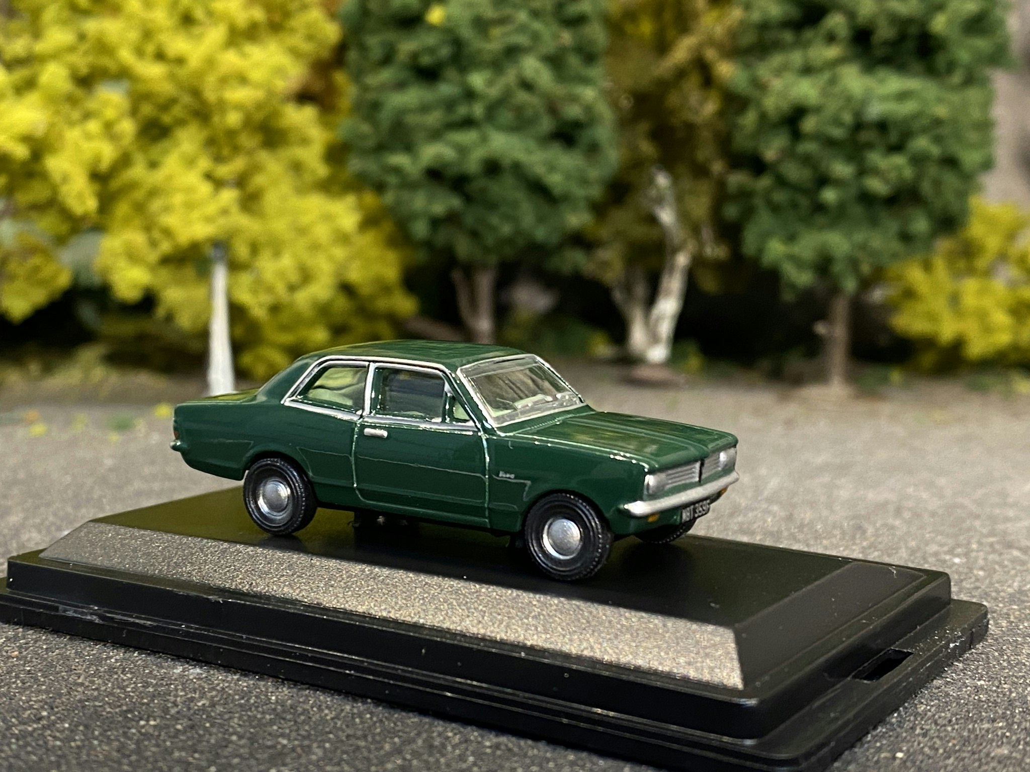 Skala 1/76 Vauxhall Viva HB, Pinewood Green fr Oxford