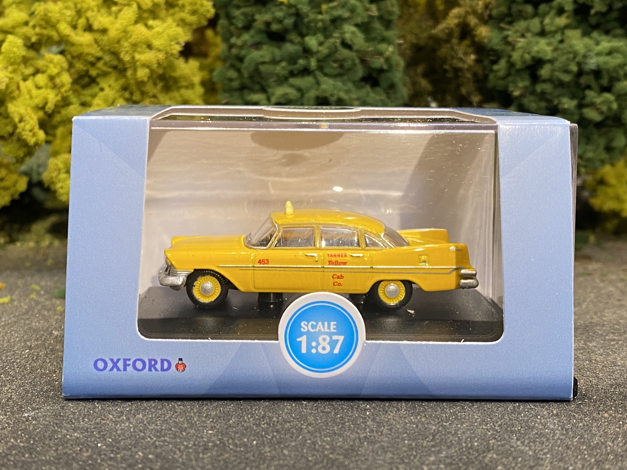 Skala 1/87 Plymouth Belvedere Sedan 58' Tamer Yellow Cab Co fr Oxford