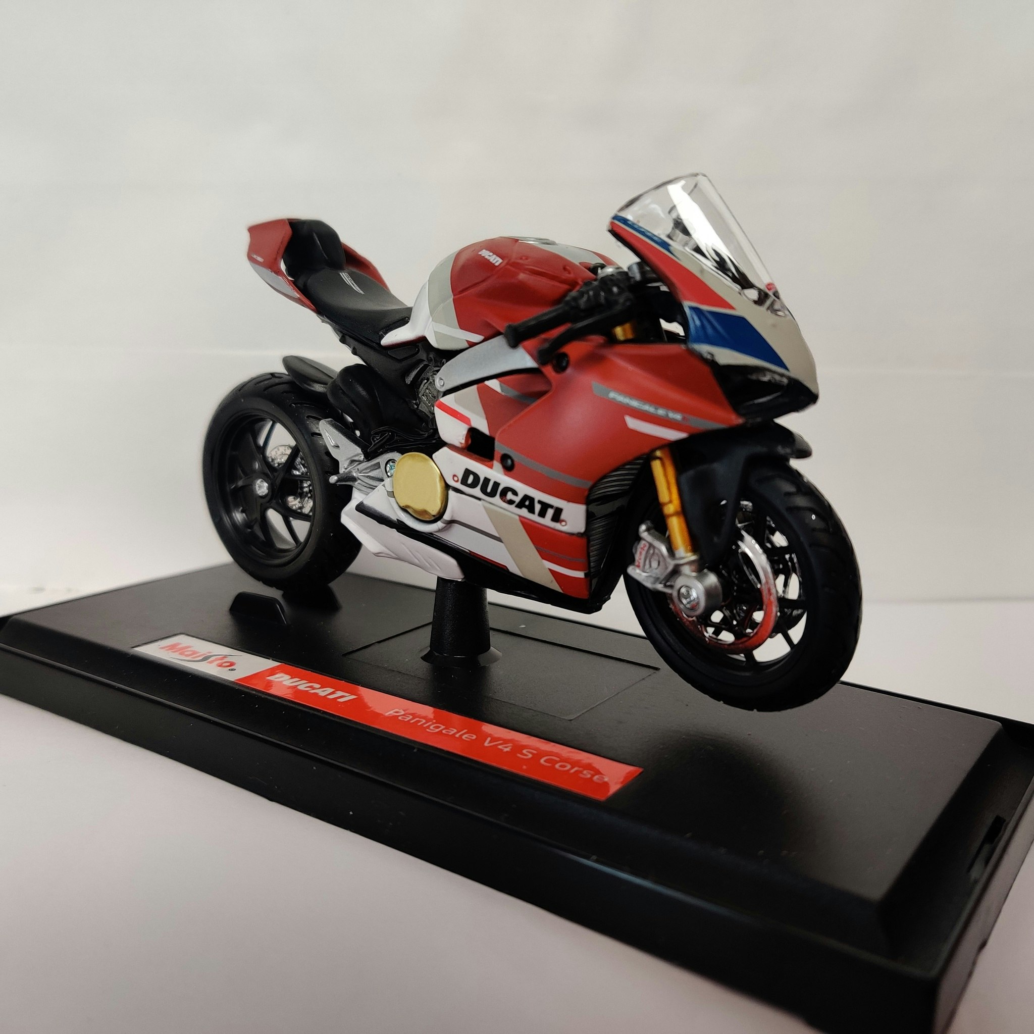 Skala 1/18 Motorcykel Ducati Panigale V4 S Corse fr Maisto