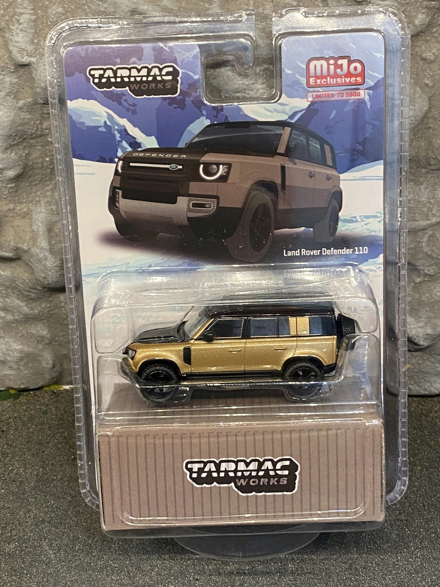 Skala 1/64 Land Rover Defender 110, Gold MiJo fr Tarmac Works, Limited Edition