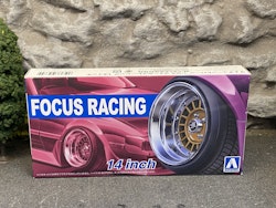 Skala 1/24 Tyres & Rims f plastic models: Focus Racing 14 in fr AOSHIMA