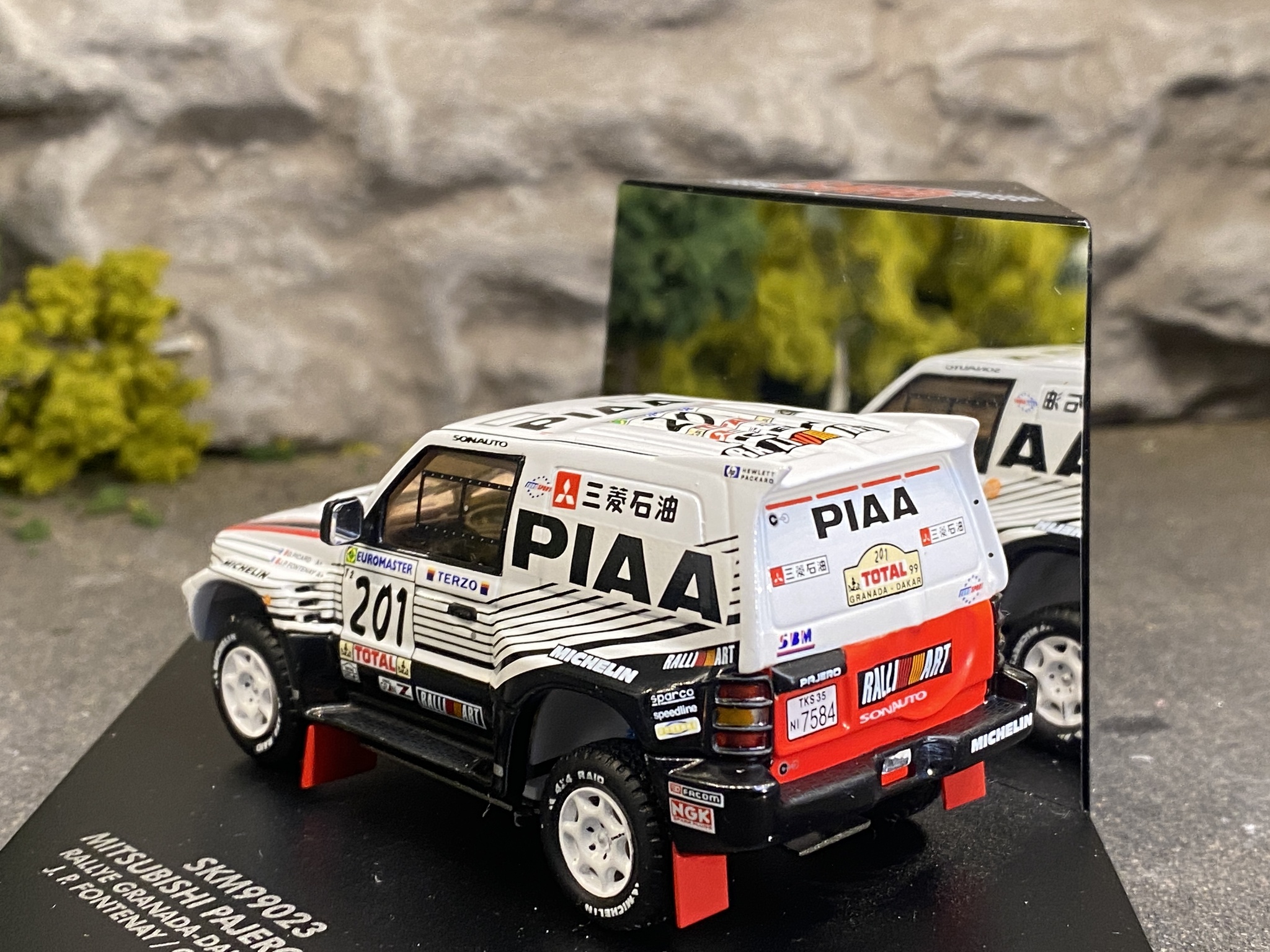 Skala 1/43 Mitsubishi Pajero Evo, Rallye Granada-Dakar 1999 #201 fr SKID