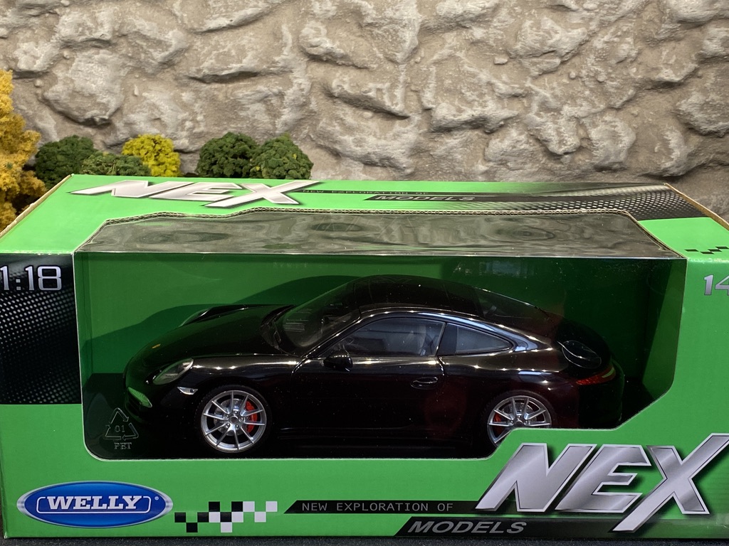 Skala 1/18 Porsche 911 Carrera S (991) Black fr Nex/Welly