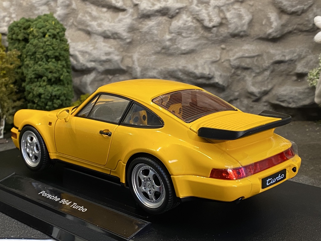 Skala 1/18 Porsche 964 Turbo, Yellow fr Nex/Welly
