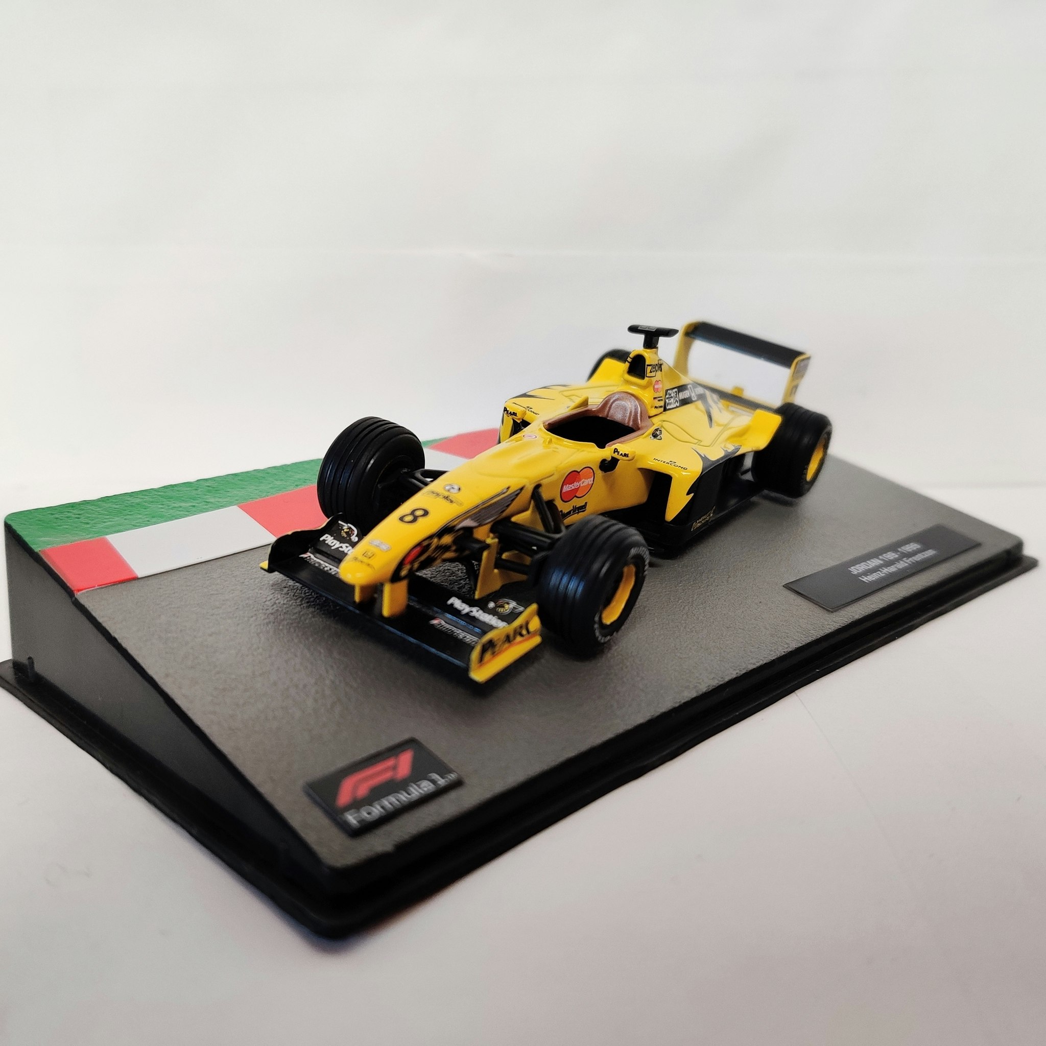 Skala 1/43 Formula 1, Jordan 199 - 1999, Heinz-Harald Frentzen - Fotoexempel