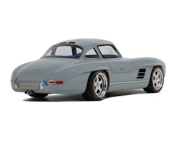 Skala 1/18 MERCEDES-BENZ 300 SL GULLWING S-KLUB GT418 f GT Spirit