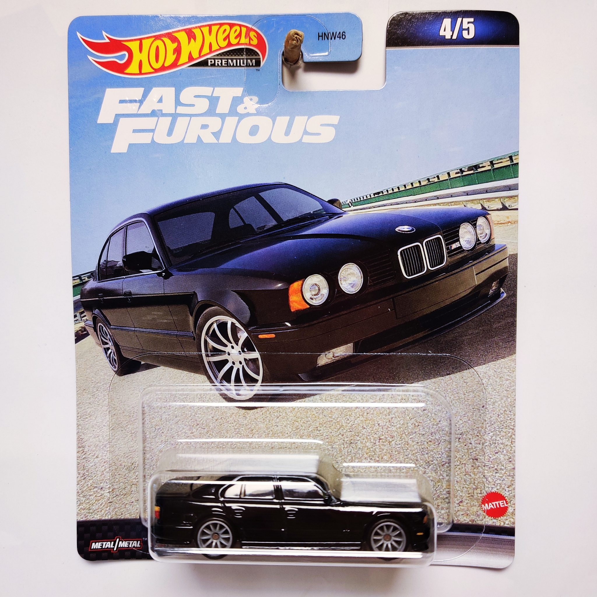 Skala 1/64 Hot Wheels Premium "Fast & Furious" BMW M5, 1991