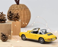 Skala 1/18 Porsche 911 Targa 69' Yellow w Black removable roof fr Norev