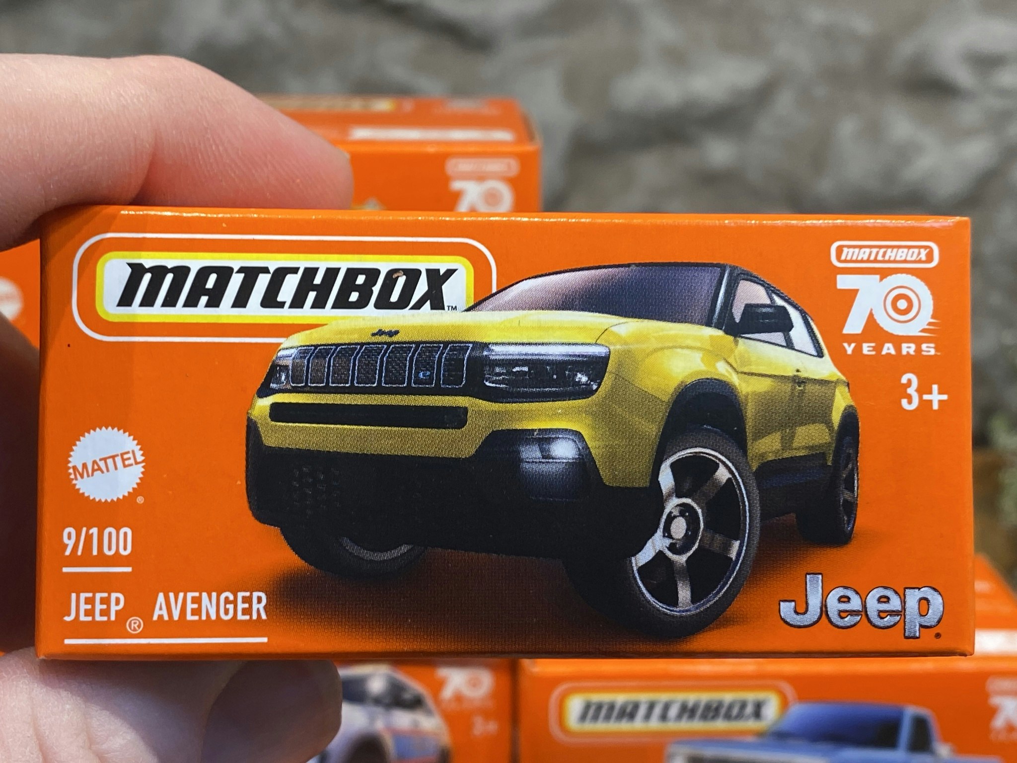 Skala 1/64 Matchbox "70-years"  Jeep Avenger