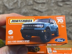 Skala 1/64 Matchbox "70-years" Ford Bronco Sport 2022