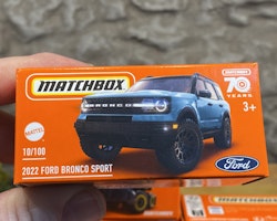 Skala 1/64 Matchbox "70-years" Ford Bronco Sport 2022