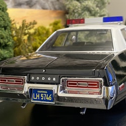 Skala 1/18 Dodge Monaco 74' California Highway Patrol fr KK-Scale