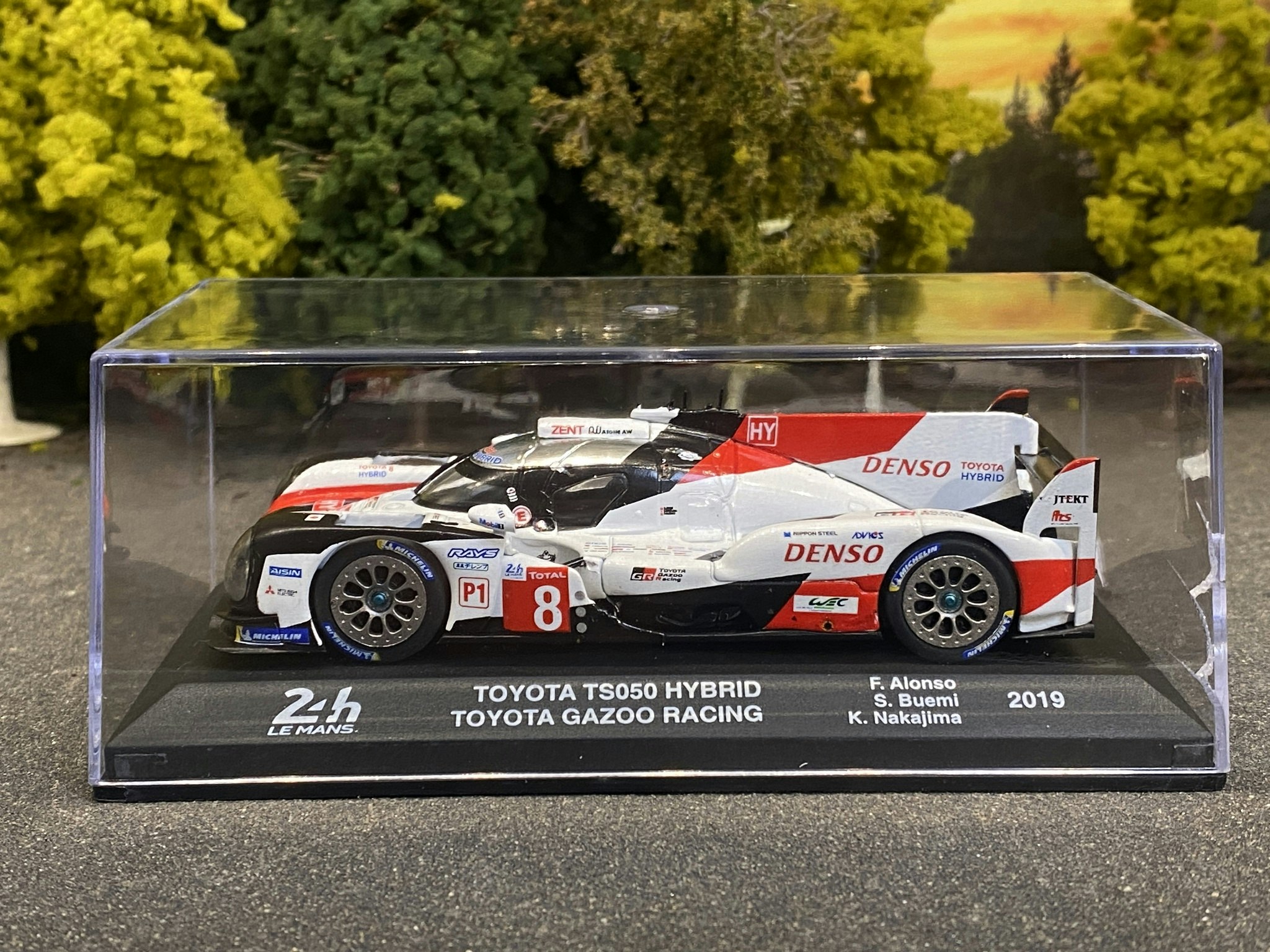 Skala 1/43: Toyota TS050 Hybrid 24H Le Mans, Gazoo Racing fr SPARK