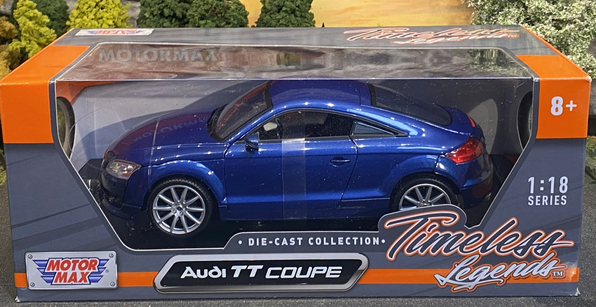 Skala 1/18 Audi TT Coupe, Blue fr MotorMax - YAKOL