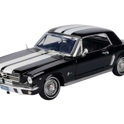 Skala 1/18 Ford Mustang Hardtop 1964 1/2, Black'n white fr Motormax