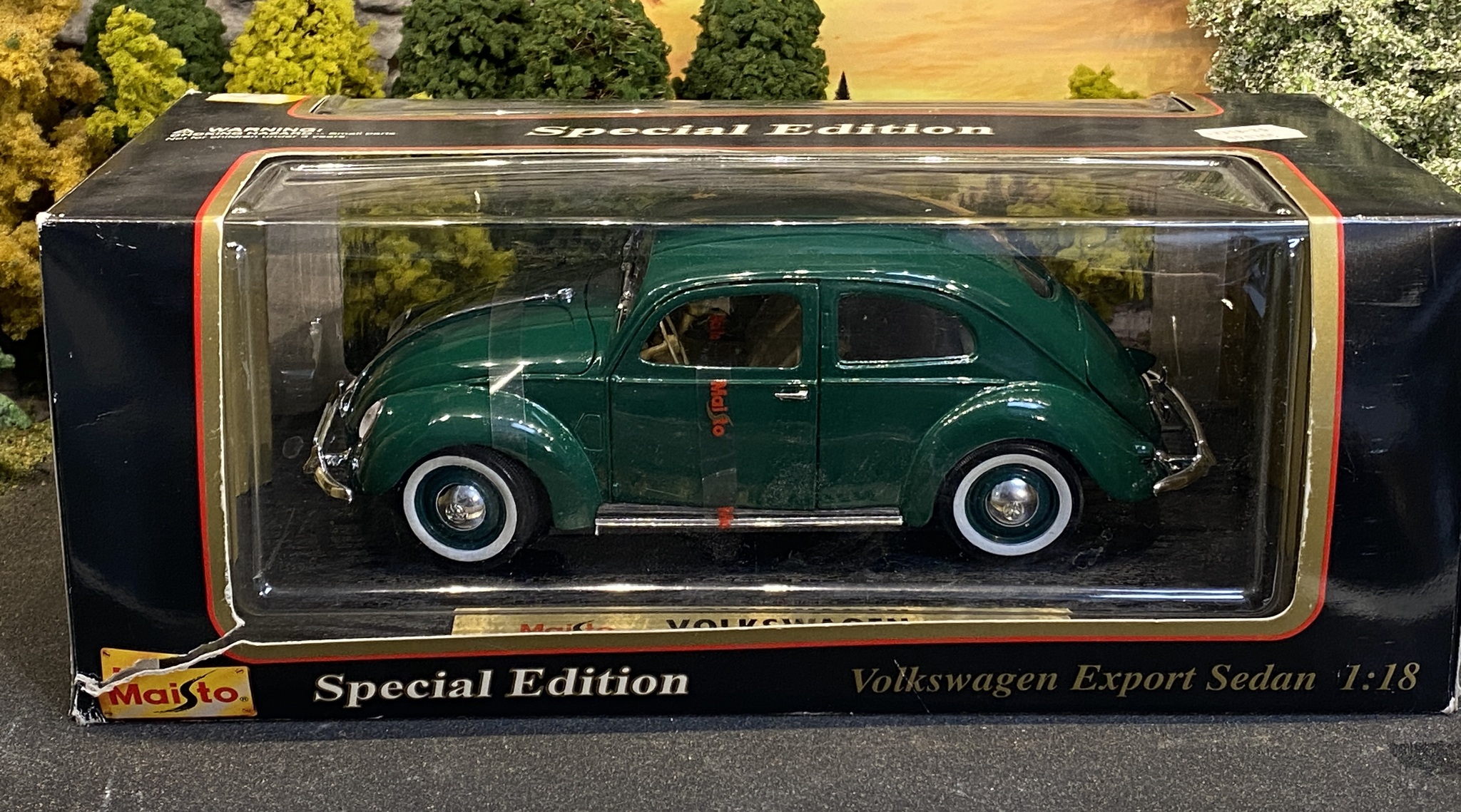 Skala 1/18 Volkswagen Beetle 1951 Green fr Maisto - Special Edition