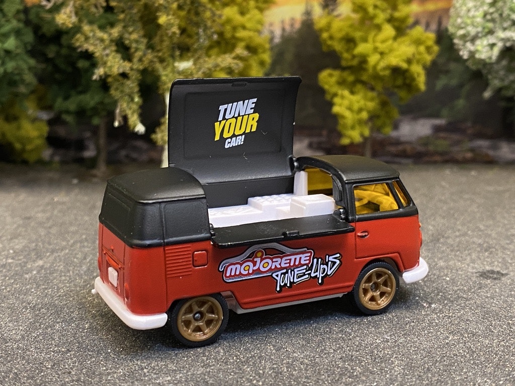 Skala 1/64 Volkswagen T1 Food Wagon fr Majorette - Model of the year 21'