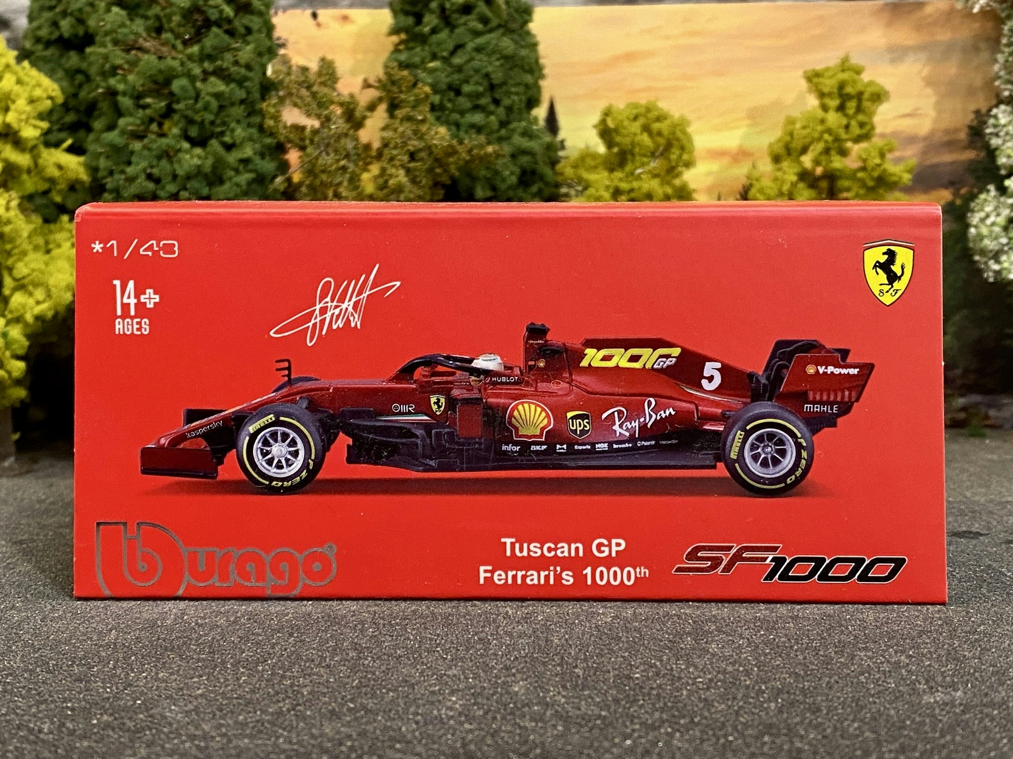 Skala 1/43 Ferrari's 100th Tuscan GP, S Vettel w fig inside fr Bburago 36819 #5